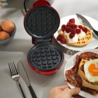 Forma De Waffle Elétrica Mini Formato Clássico Redonda Cor Preto