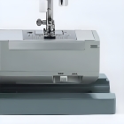 Máquina de costura reta Singer Facilita Pro 4423 portátil - cinza