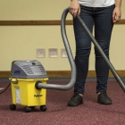 Aspirador De Pó E Água Compact 10 Tekna 10l Apl1101c cor amarelo