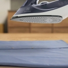 Ferro de Passar Seco e Vapor Electrolux antiaderente base Cerâmica Vapor Vertical Extra 1500W azul marinho ESI60