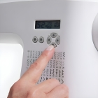 Máquina De Costura Eletrônica Singer C5605 Cor Branco