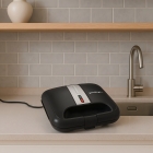 Sanduicheira Eletrica Grill 110v 2 Em 1 Preto /inox 750w Antiaderrente Com Trava Para Lanche Omelete Crepioca Sanduiches Prático Gourmet